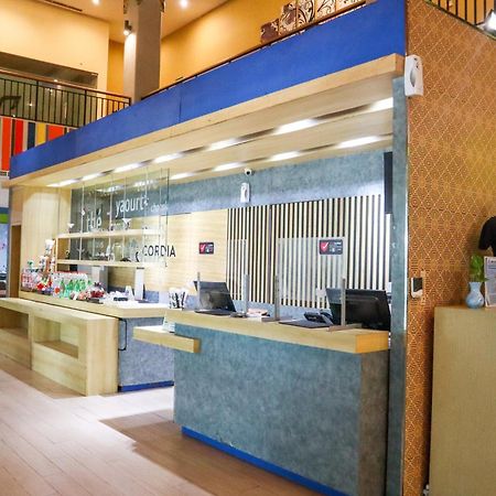 Cordia Hotel Surabaya Airport - Hotel Dalam Bandara - Formerly Ibis Budget Surabaya Airport Сидоарджо Екстериор снимка