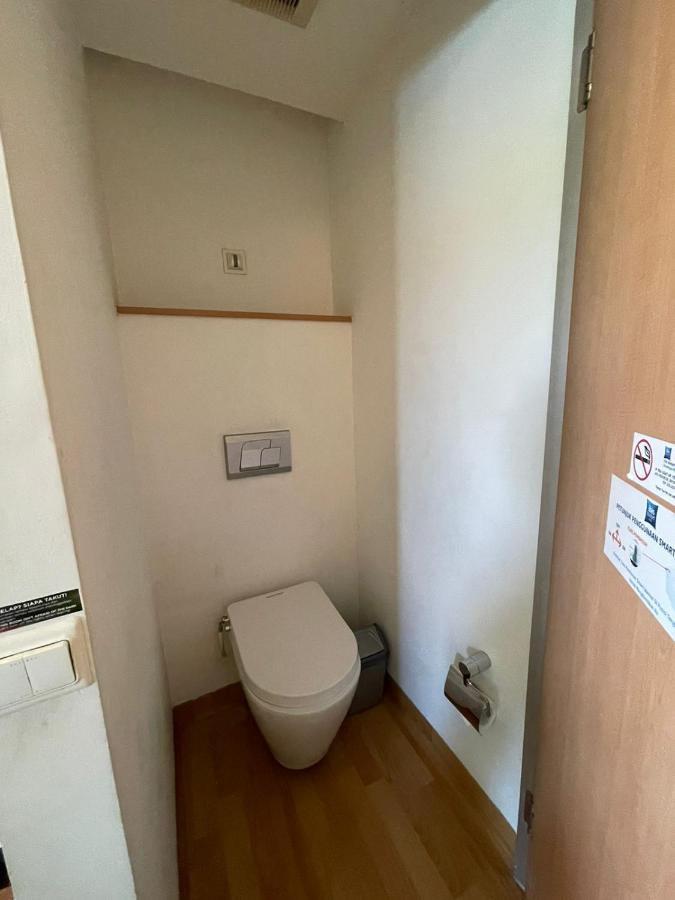 Cordia Hotel Surabaya Airport - Hotel Dalam Bandara - Formerly Ibis Budget Surabaya Airport Сидоарджо Екстериор снимка