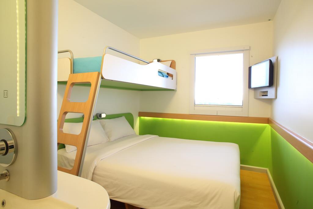 Cordia Hotel Surabaya Airport - Hotel Dalam Bandara - Formerly Ibis Budget Surabaya Airport Сидоарджо Екстериор снимка