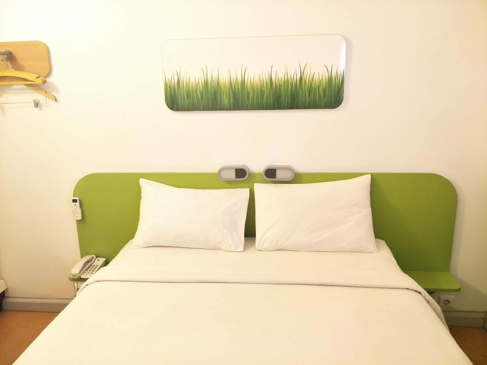 Cordia Hotel Surabaya Airport - Hotel Dalam Bandara - Formerly Ibis Budget Surabaya Airport Сидоарджо Екстериор снимка