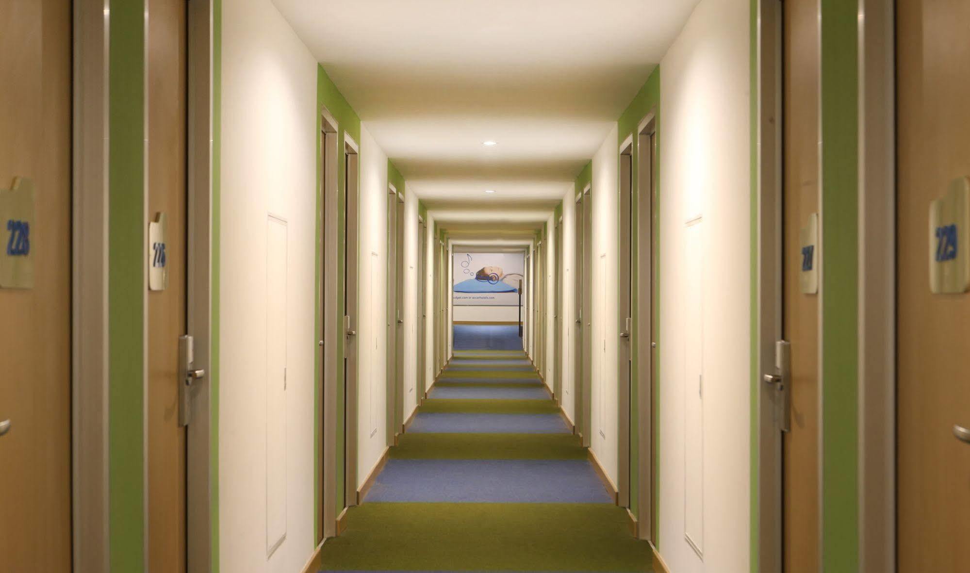 Cordia Hotel Surabaya Airport - Hotel Dalam Bandara - Formerly Ibis Budget Surabaya Airport Сидоарджо Екстериор снимка