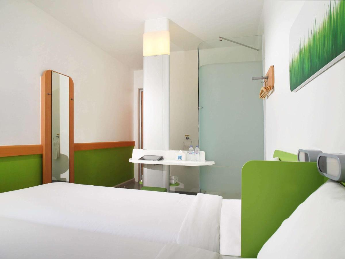 Cordia Hotel Surabaya Airport - Hotel Dalam Bandara - Formerly Ibis Budget Surabaya Airport Сидоарджо Екстериор снимка